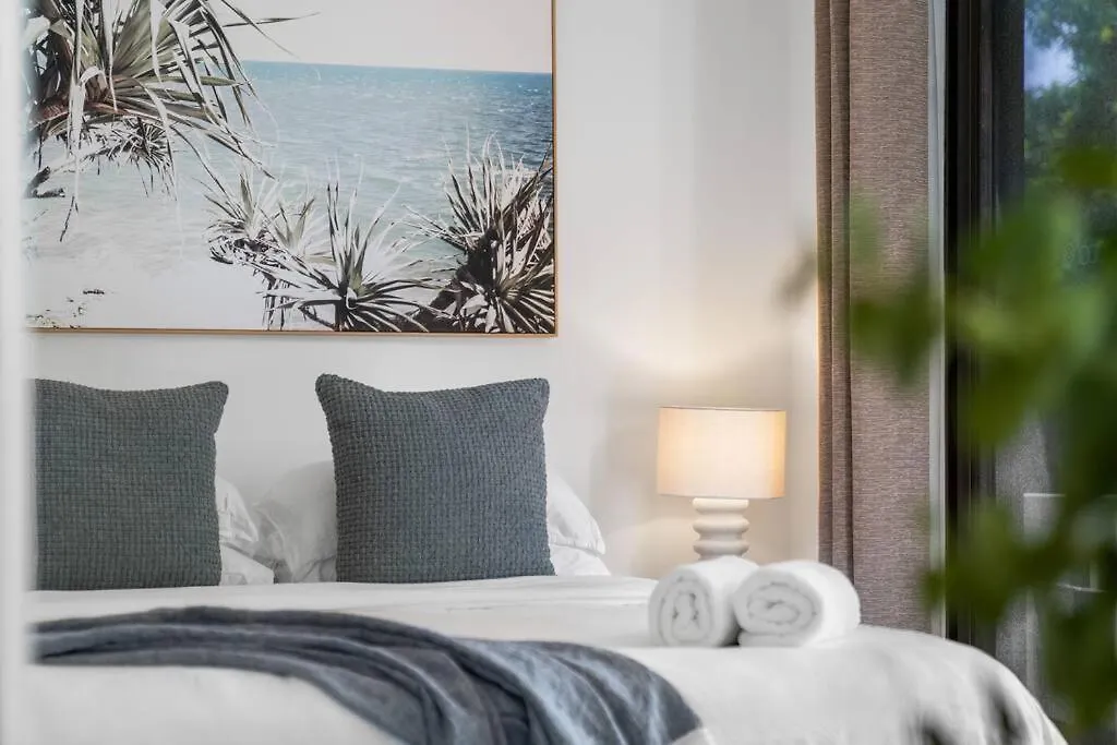 Tides On Noosa Pde - Across From River Walk To Noosa Main Beach Apartment