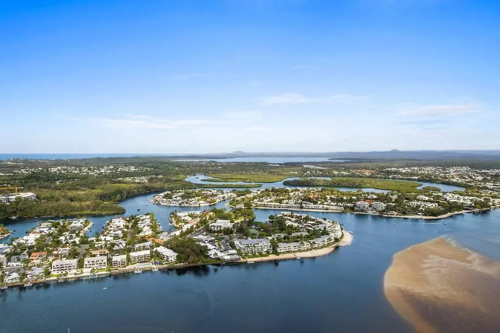 Apartment Tides On Noosa Pde - Across From River Walk To Noosa Main Beach